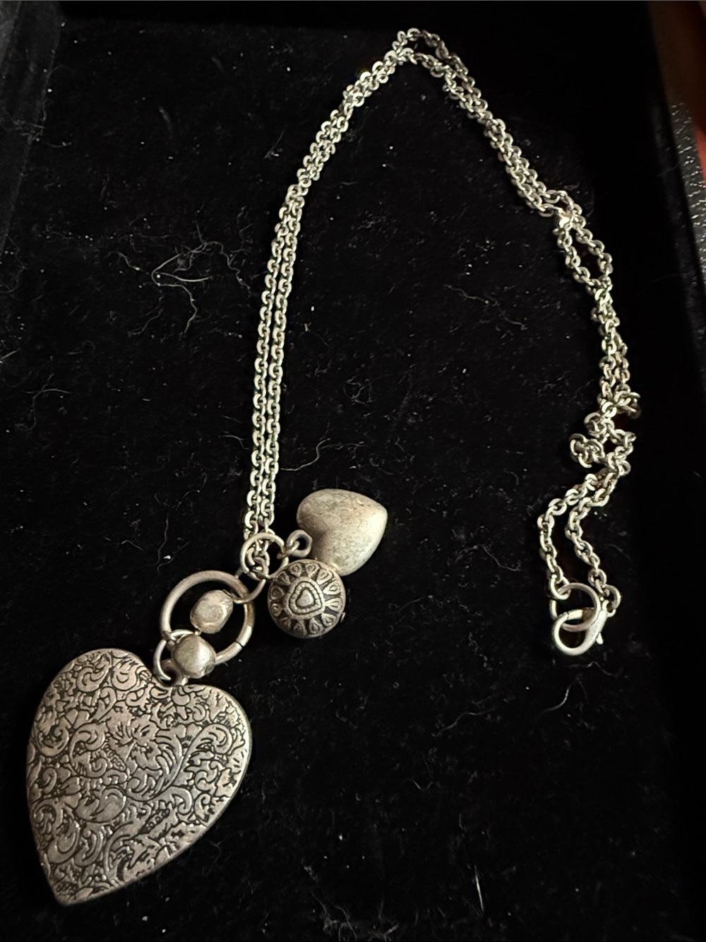 Heart Pendant Silver Necklace - Vintage-Inspired Women’s Jewelry